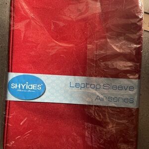 Shyides Red Laptop Sleeve